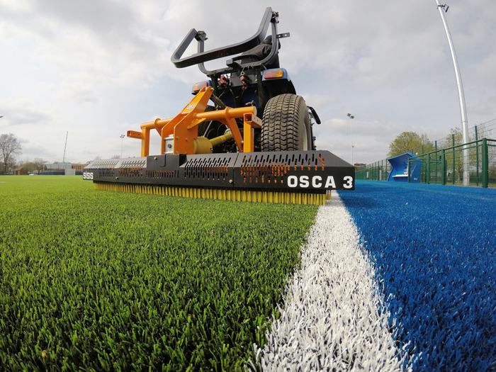 The SISIS Osca – perfect for synthetic surface maintenance.